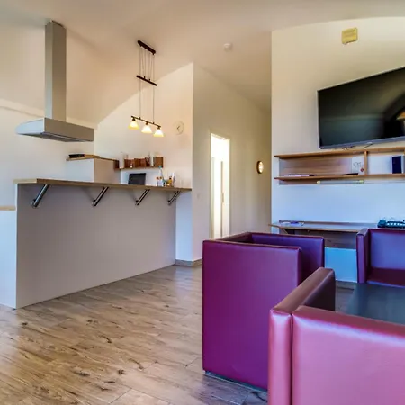 Lagovida Duenenhaus Comfort Familia E Am Stoermthaler * Großpösna